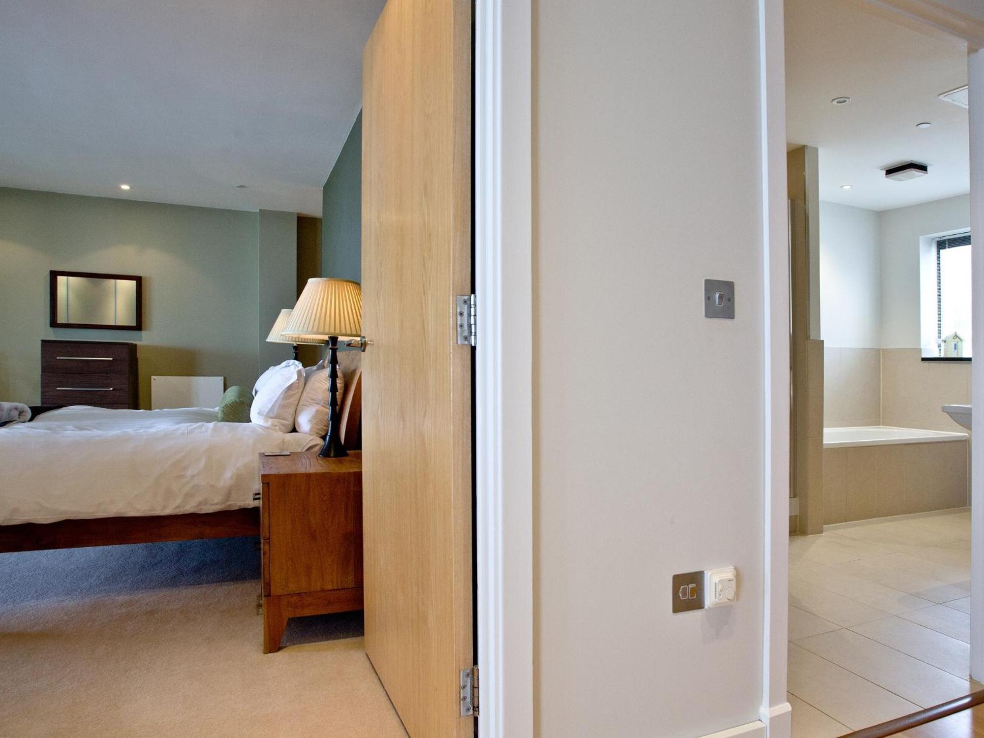 The Penthouse Bay View Apartment Westward Ho!  Exterior photo